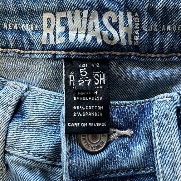 Rewash Distressed Super High Rise Mom Jeans - Picture 5 of 6
